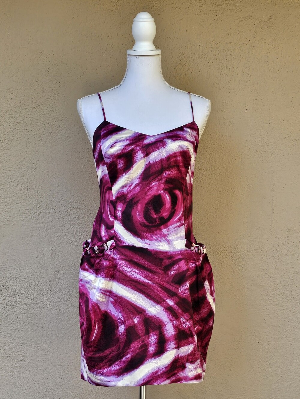BCBGMAXAZRIA Magenta Floral Mini Cocktail Jeweled Dress Sz 4